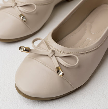 Leather ballerina beige